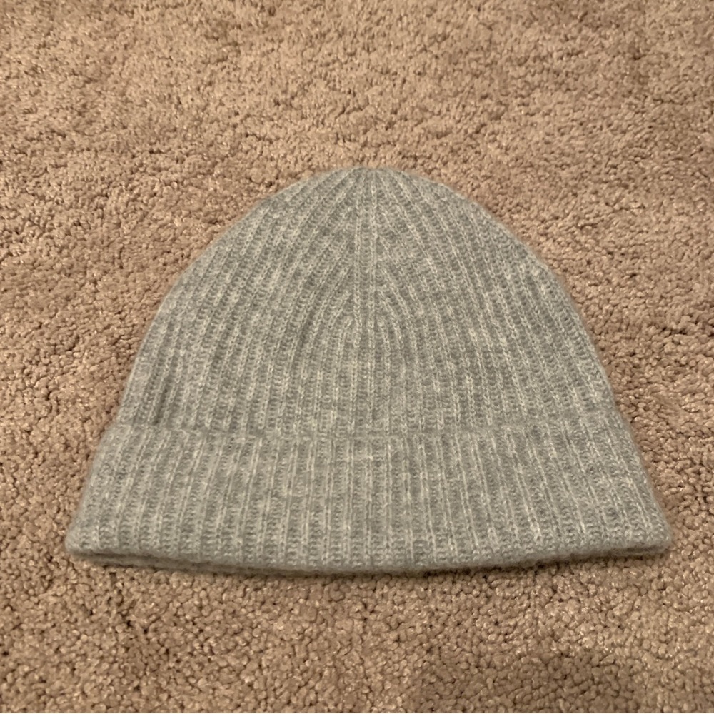 Naadam Signature Ribbered Cashmere Beanie one size o/s💜💜💜